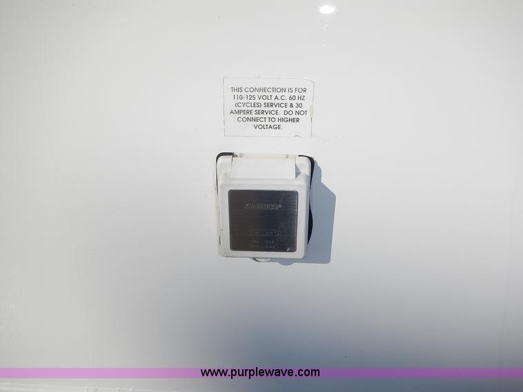 image for item J6304 1996 Ford Econoline E350 animal clinic bus