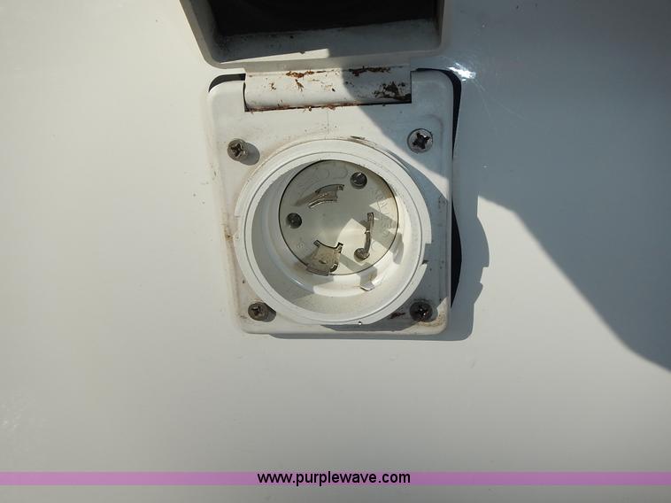 image for item J6304 1996 Ford Econoline E350 animal clinic bus