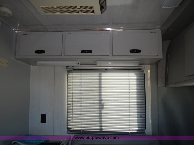 image for item J6304 1996 Ford Econoline E350 animal clinic bus