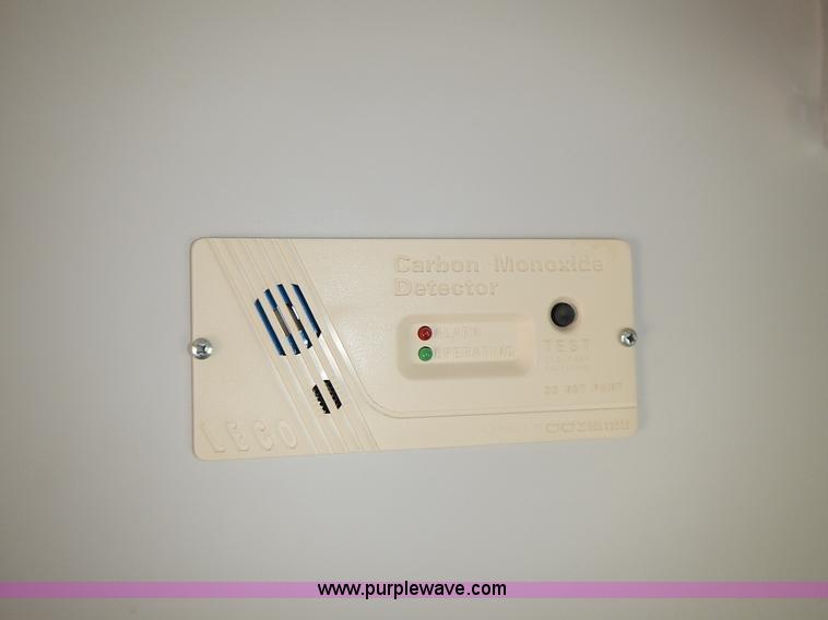 image for item J6304 1996 Ford Econoline E350 animal clinic bus