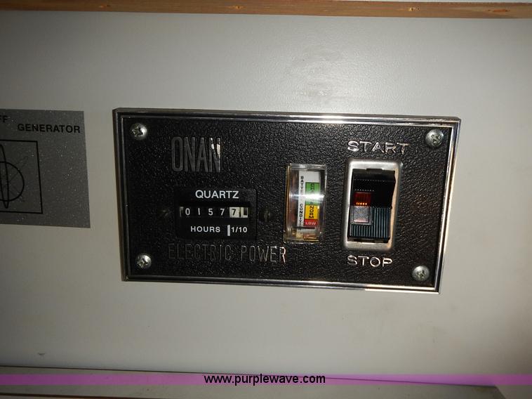 image for item J6304 1996 Ford Econoline E350 animal clinic bus