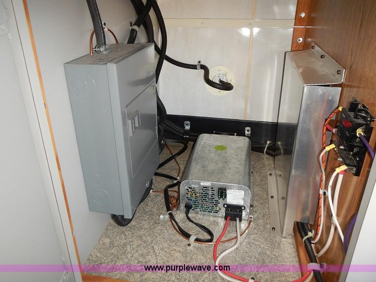 image for item J6304 1996 Ford Econoline E350 animal clinic bus