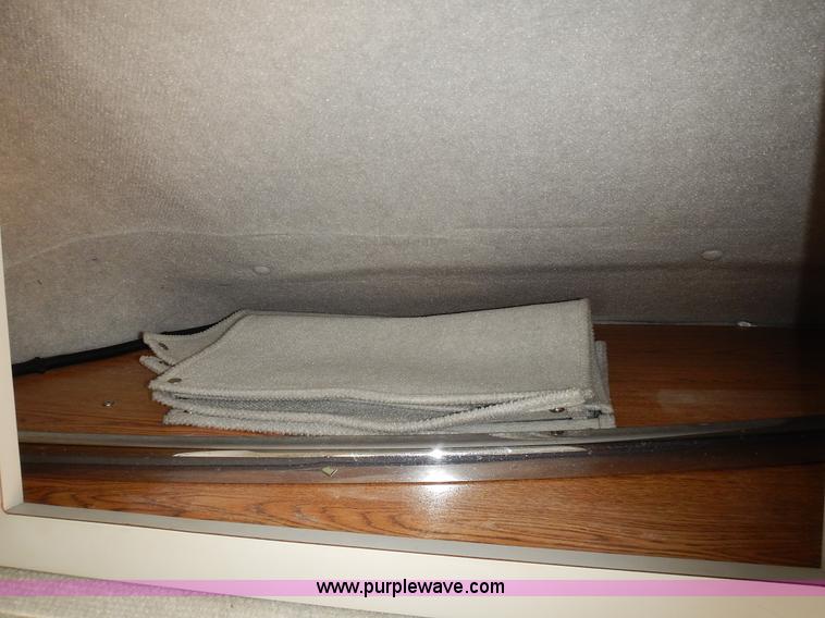 image for item J6304 1996 Ford Econoline E350 animal clinic bus