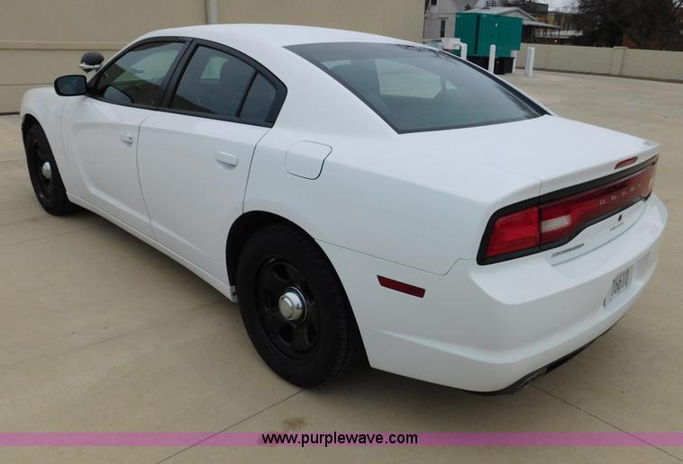 image for item J7435 2011 Dodge Charger Police