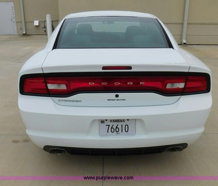 image for item J7435 2011 Dodge Charger Police