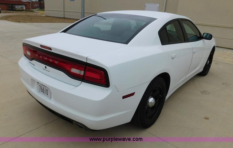 image for item J7435 2011 Dodge Charger Police