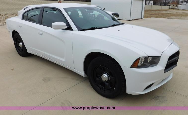 image for item J7435 2011 Dodge Charger Police