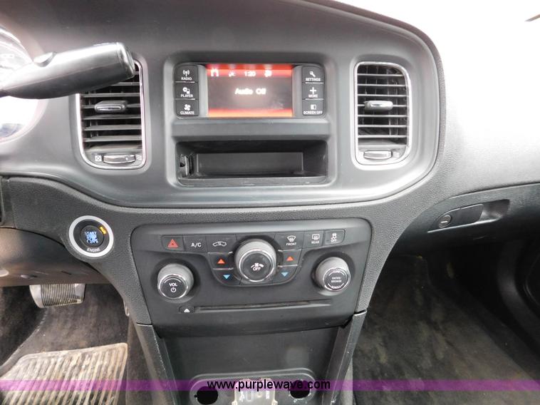 image for item J7435 2011 Dodge Charger Police