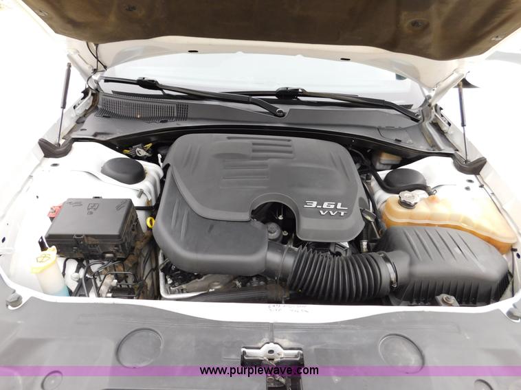 image for item J7435 2011 Dodge Charger Police