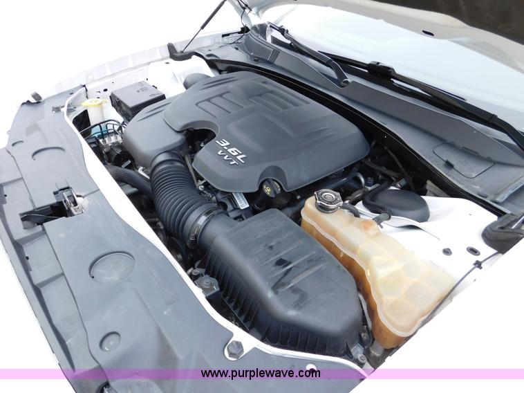 image for item J7435 2011 Dodge Charger Police