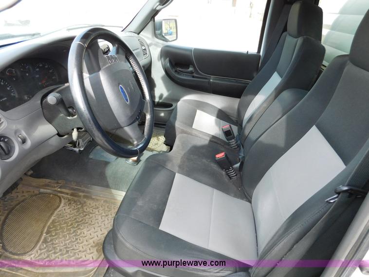 image for item J7473 2008 Ford Ranger pickup truck