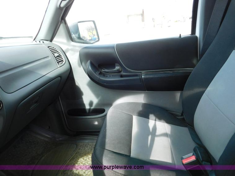 image for item J7473 2008 Ford Ranger pickup truck