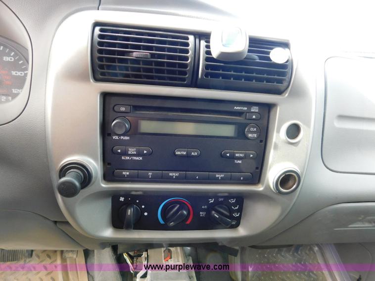 image for item J7473 2008 Ford Ranger pickup truck