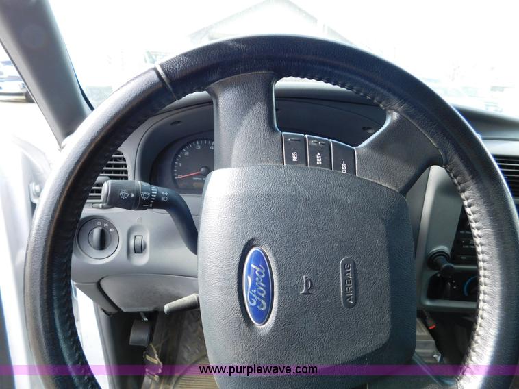 image for item J7473 2008 Ford Ranger pickup truck