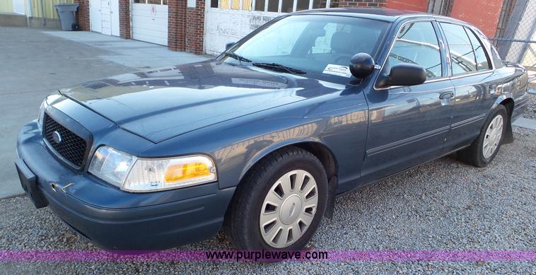 image for item J8403 2009 Ford Crown Victoria Police Interceptor