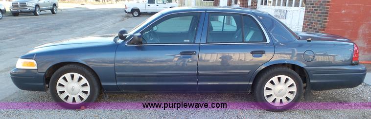 image for item J8403 2009 Ford Crown Victoria Police Interceptor