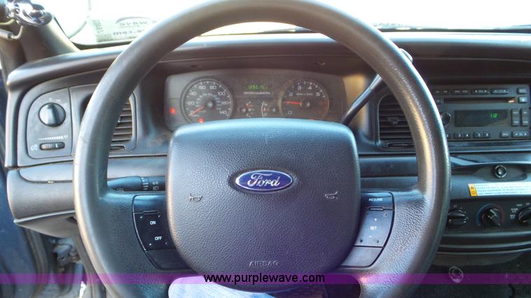 image for item J8403 2009 Ford Crown Victoria Police Interceptor