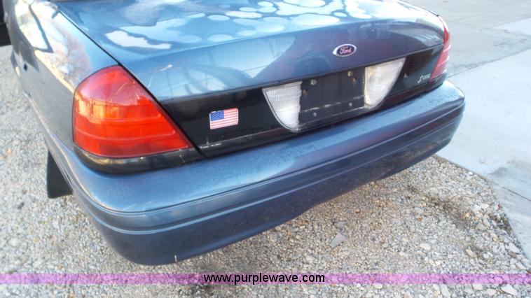 image for item J8403 2009 Ford Crown Victoria Police Interceptor