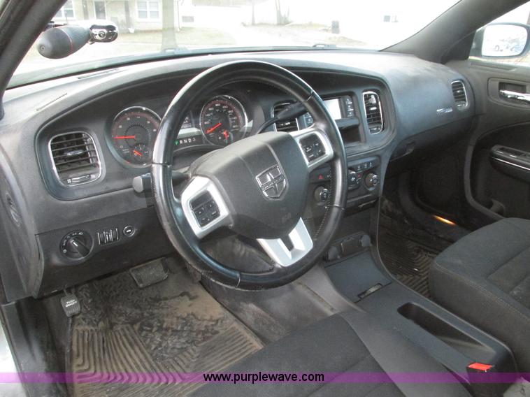 image for item J8762 2011 Dodge Charger Police