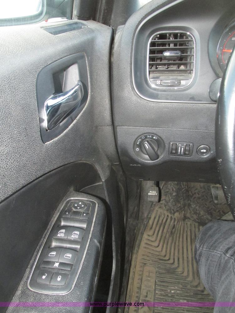 image for item J8762 2011 Dodge Charger Police