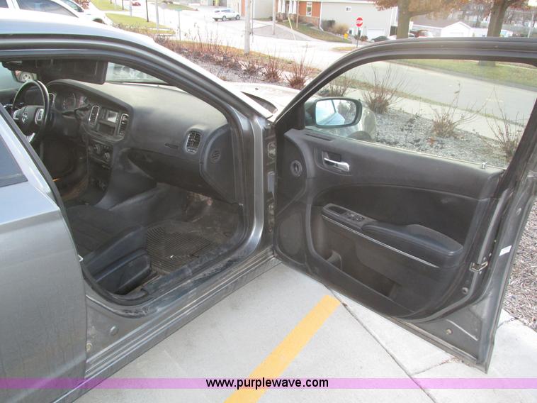 image for item J8762 2011 Dodge Charger Police