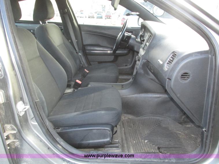 image for item J8762 2011 Dodge Charger Police