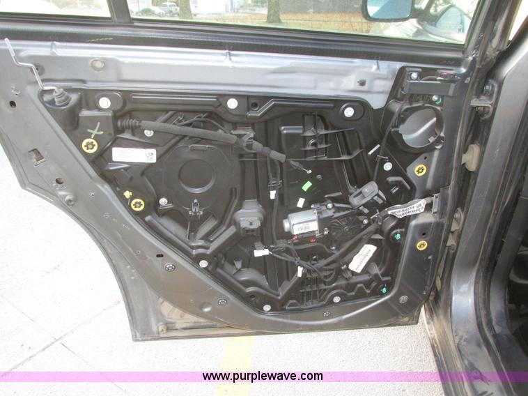 image for item J8762 2011 Dodge Charger Police