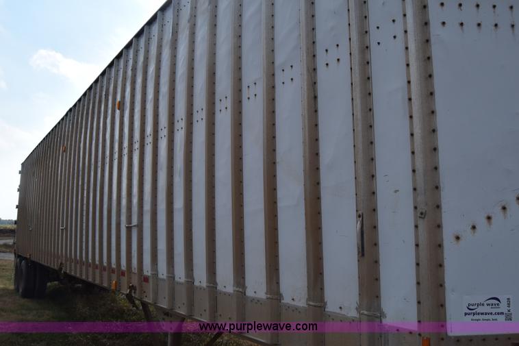 image for item K4828 2002 Guthrie Wilkens live bottom trailer