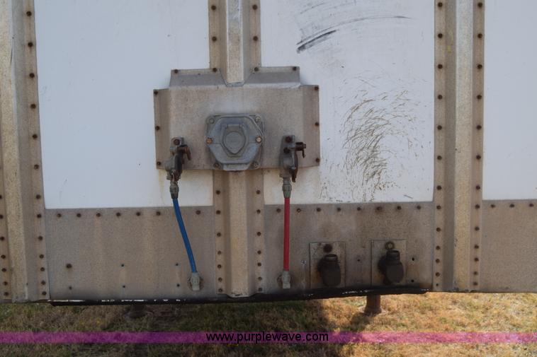 image for item K4828 2002 Guthrie Wilkens live bottom trailer