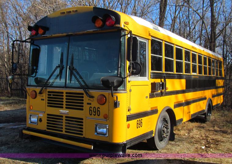 image for item L1833 2004 Thomas Built Saf-T-Liner MVP EF school bus