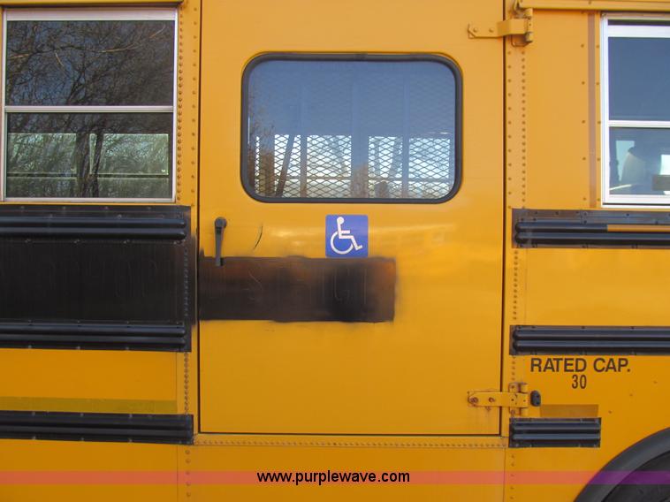 image for item L1833 2004 Thomas Built Saf-T-Liner MVP EF school bus