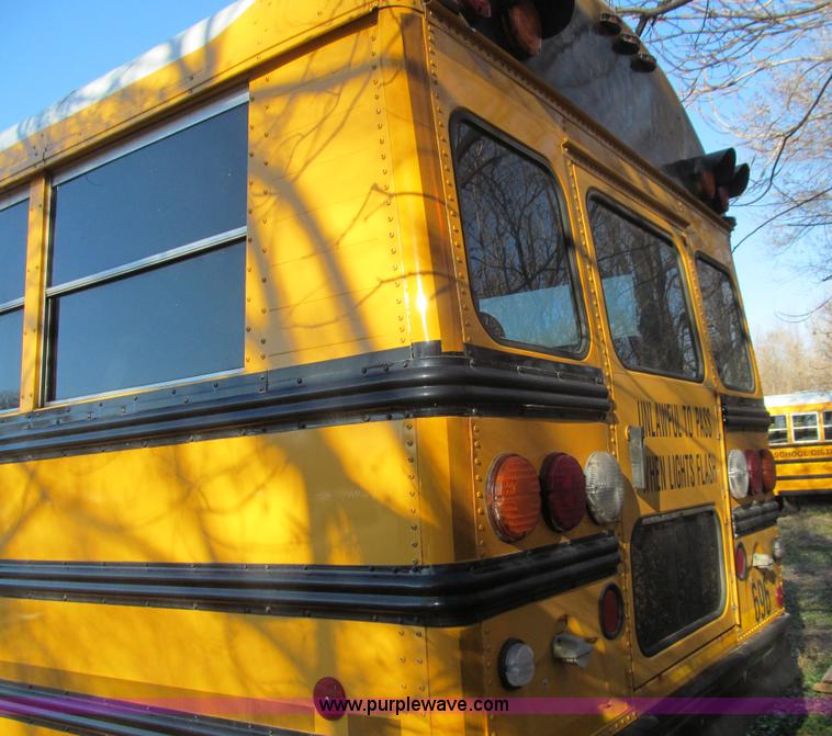 image for item L1833 2004 Thomas Built Saf-T-Liner MVP EF school bus