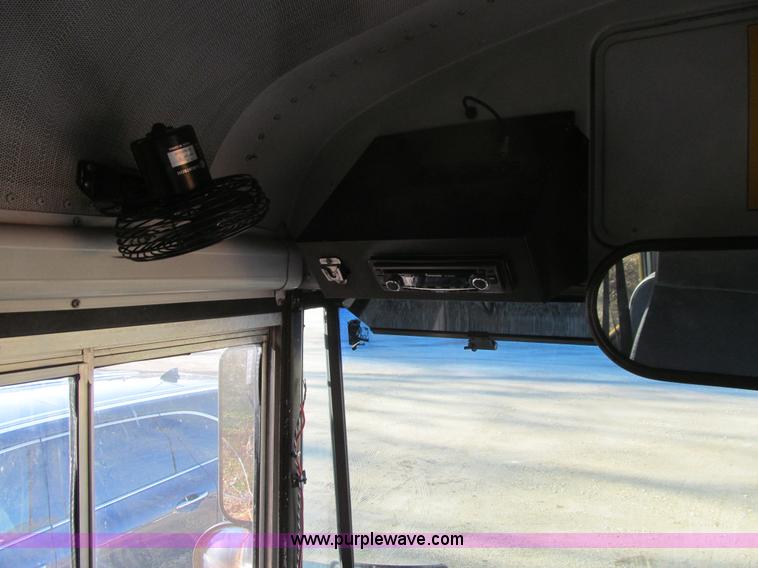 image for item L1833 2004 Thomas Built Saf-T-Liner MVP EF school bus