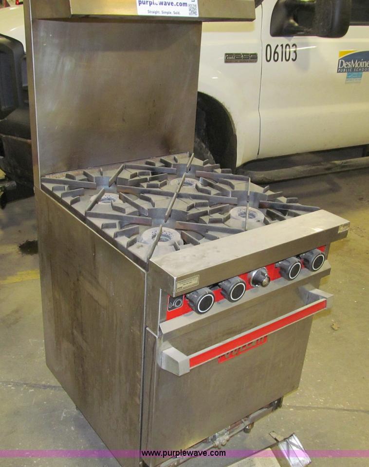 Vulcan 24L stove in Des Moines, IA Item L1925 sold Purple Wave