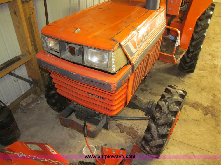 image for item L1945 Kubota L2250 MFWD tractor