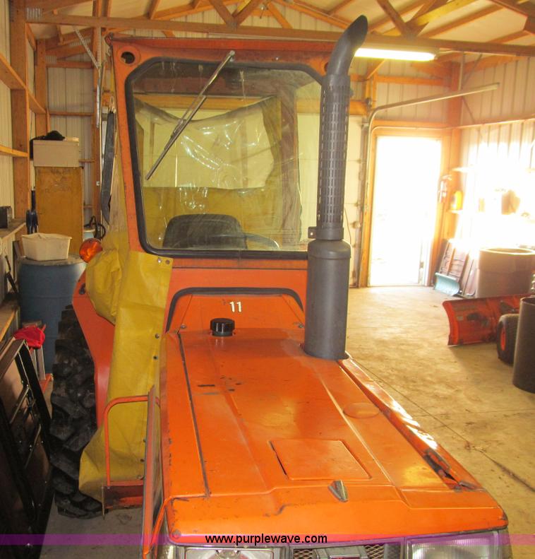 image for item L1945 Kubota L2250 MFWD tractor