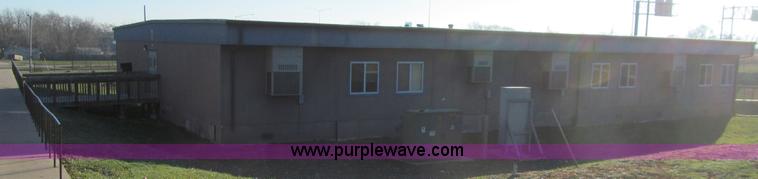 image for item L1946 2006 Innovative Modular Solutions building