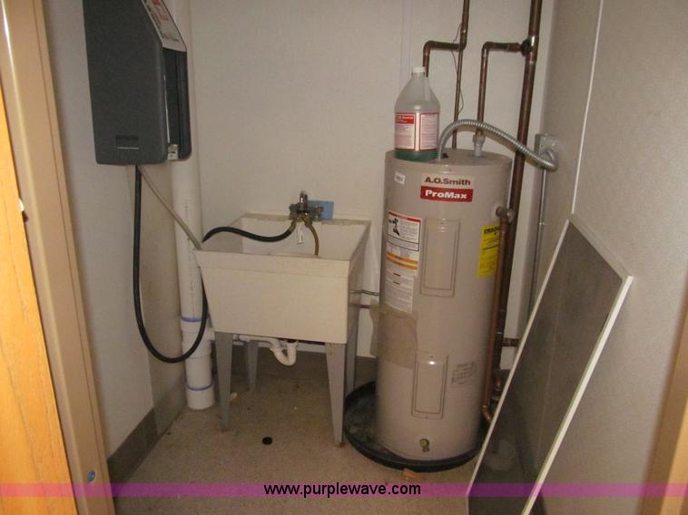 image for item L1946 2006 Innovative Modular Solutions building