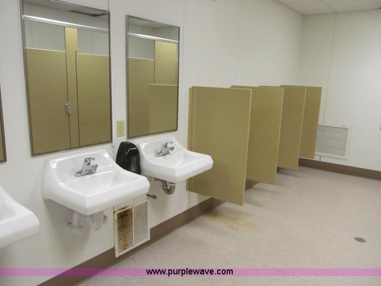 image for item L1946 2006 Innovative Modular Solutions building