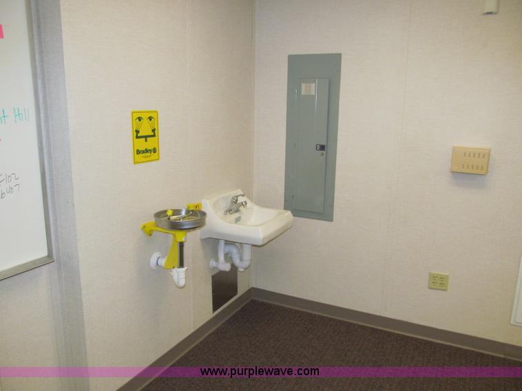 image for item L1946 2006 Innovative Modular Solutions building