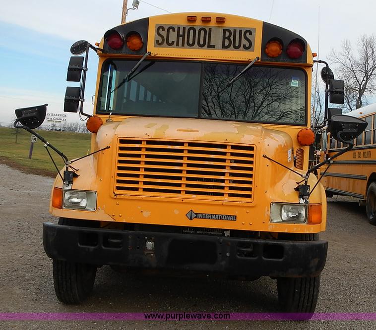 image for item L3611 1995 International 3800 school bus