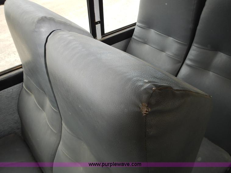 image for item L3611 1995 International 3800 school bus