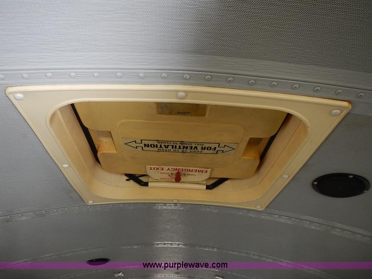 image for item L3611 1995 International 3800 school bus