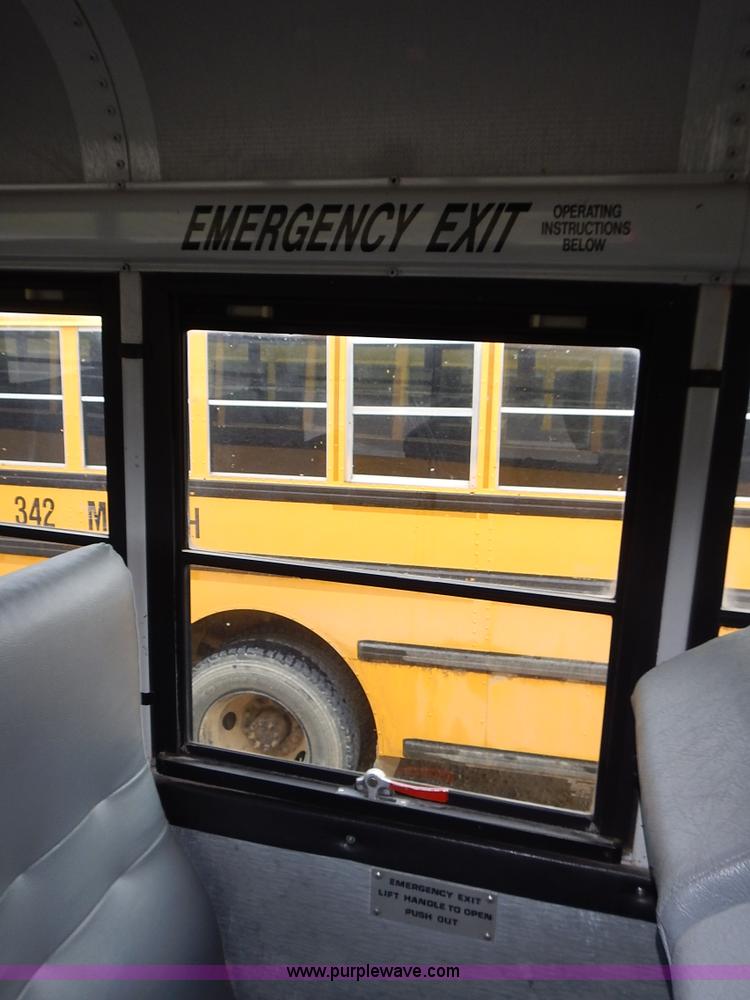 image for item L3611 1995 International 3800 school bus