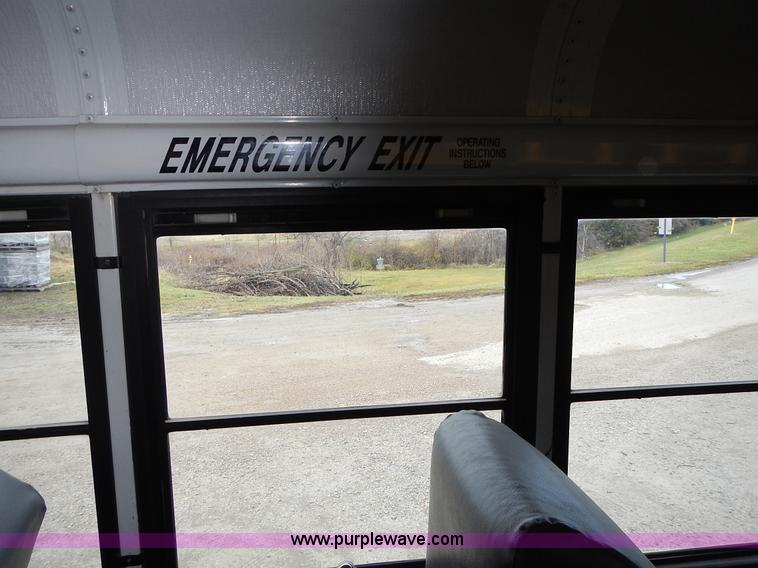 image for item L3611 1995 International 3800 school bus