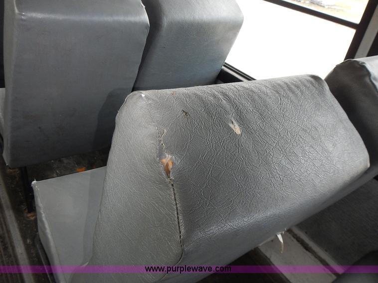 image for item L3611 1995 International 3800 school bus