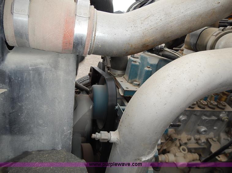 image for item L3611 1995 International 3800 school bus