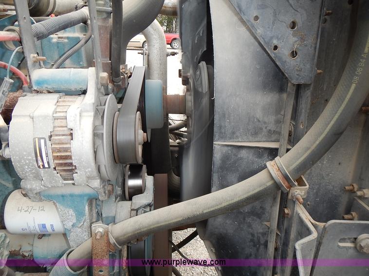 image for item L3611 1995 International 3800 school bus