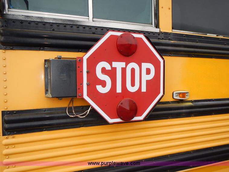 image for item L3611 1995 International 3800 school bus