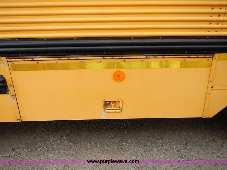 image for item L3611 1995 International 3800 school bus